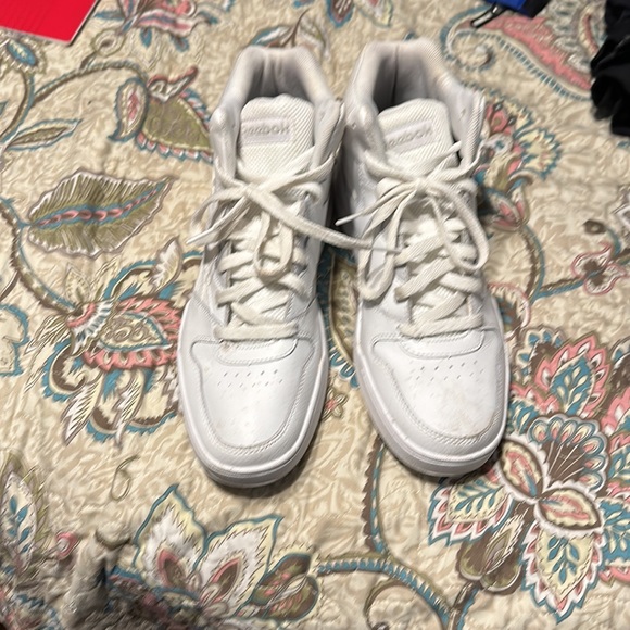 White Reeboks Men’s - Picture 6 of 8